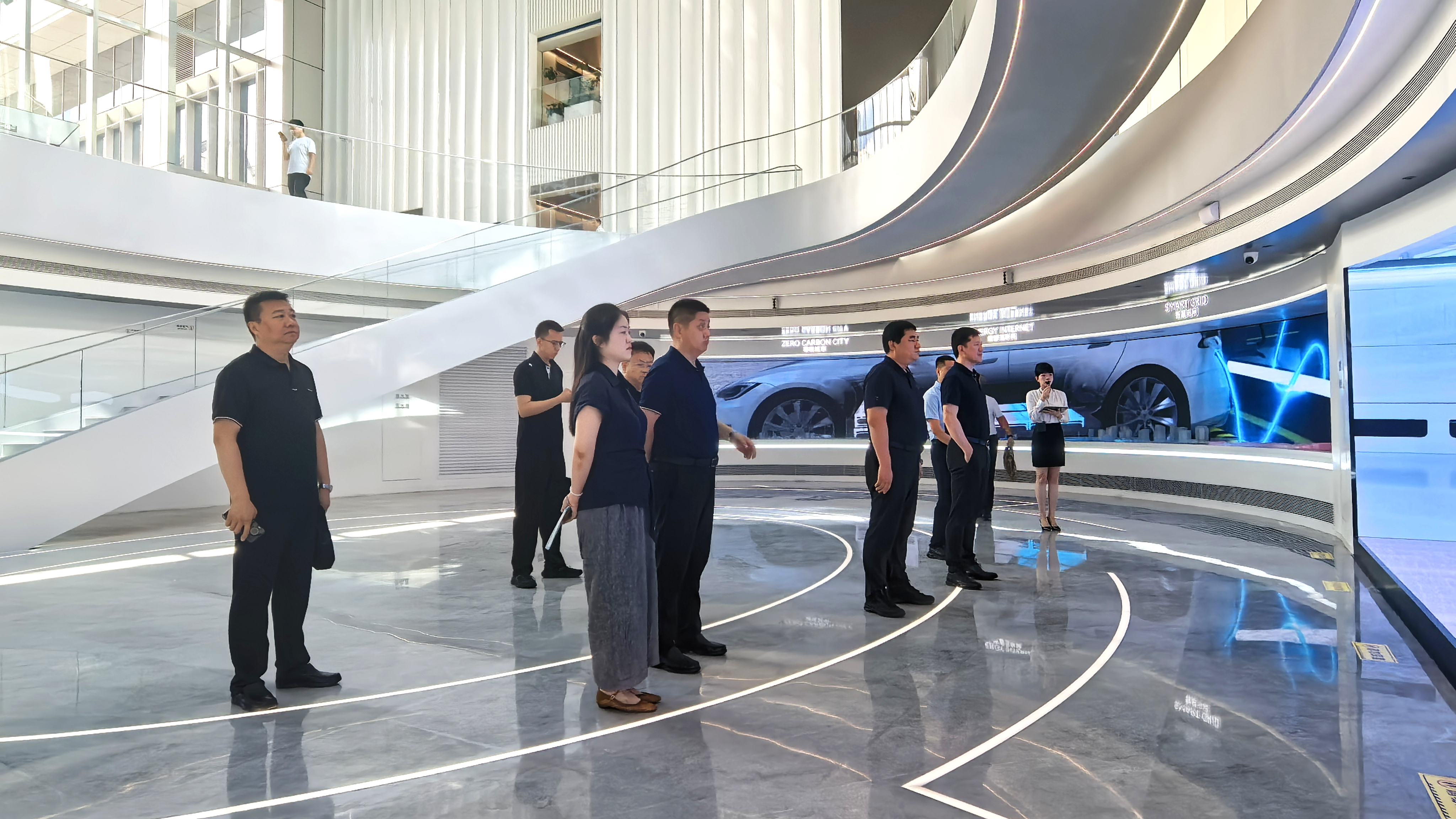 赤峰市委副书记陈占英一行赴NG28娱乐科技考察交流